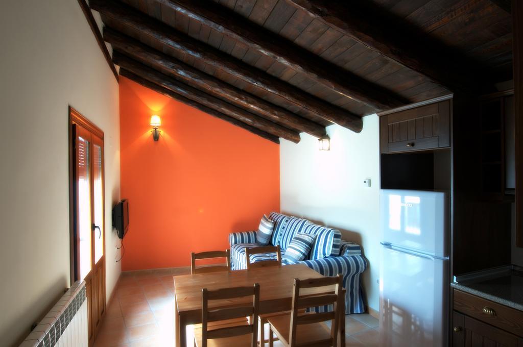 Apartamentos Cine Capicol Albarracín Zimmer foto